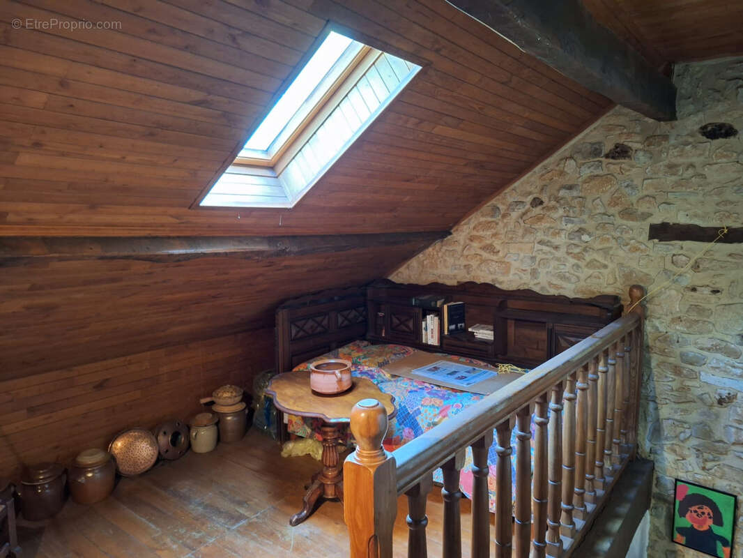 Maison à SAINT-POMPONT