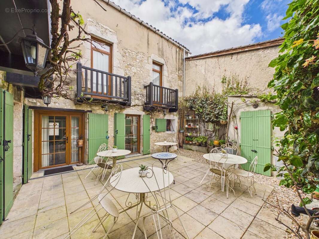 Appartement à EYMET