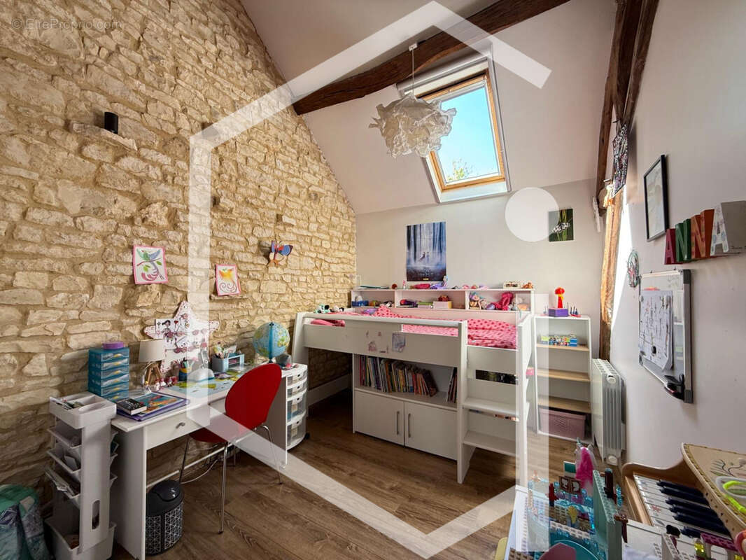 Maison à COSNE-COURS-SUR-LOIRE