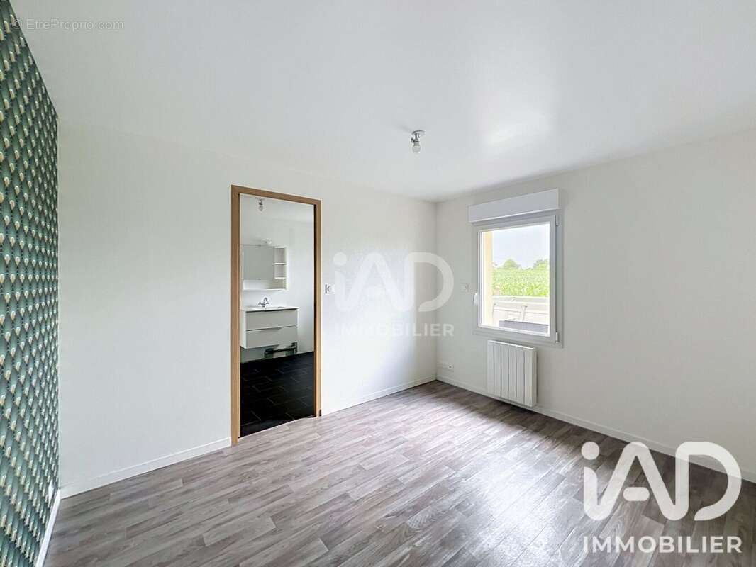 Maison 88 m² à Cogles  - photo 6