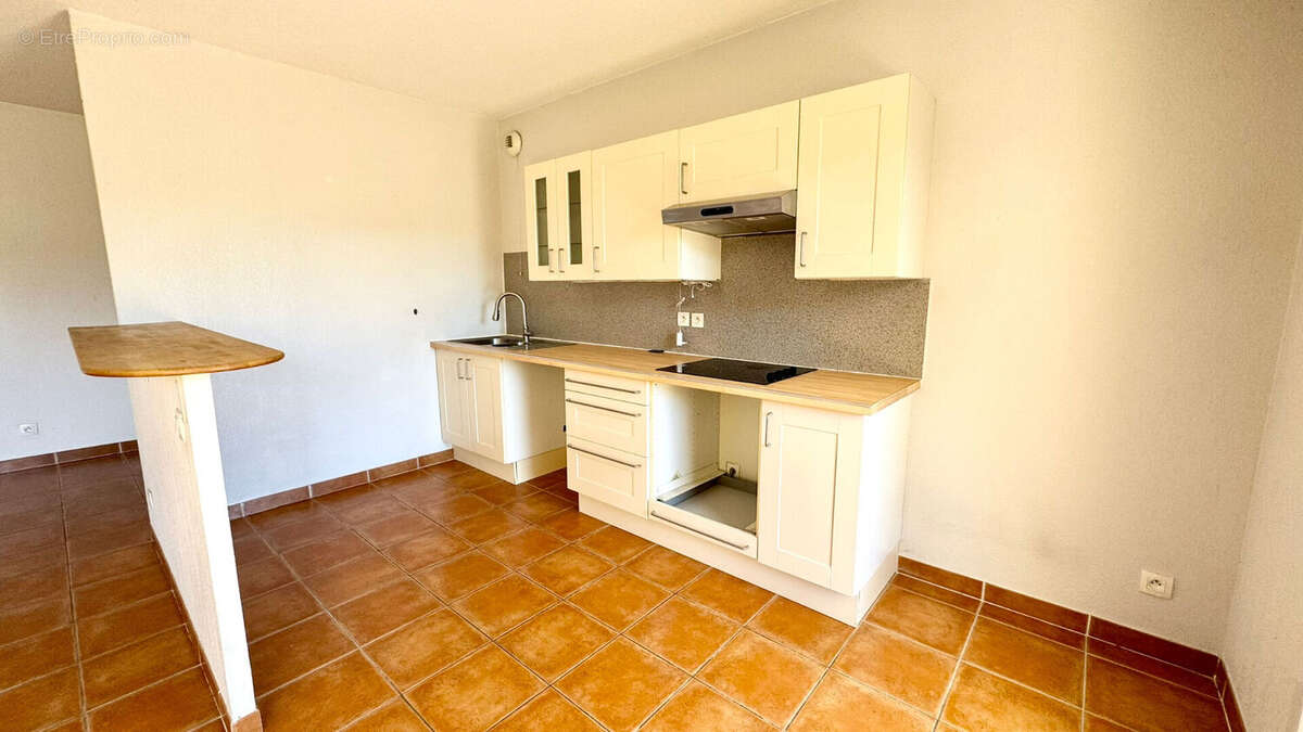 AIX LA DURANNE - Appartement 3 pièces70 m² - photo 4