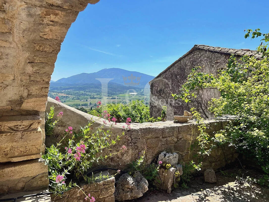 Maison à VAISON-LA-ROMAINE