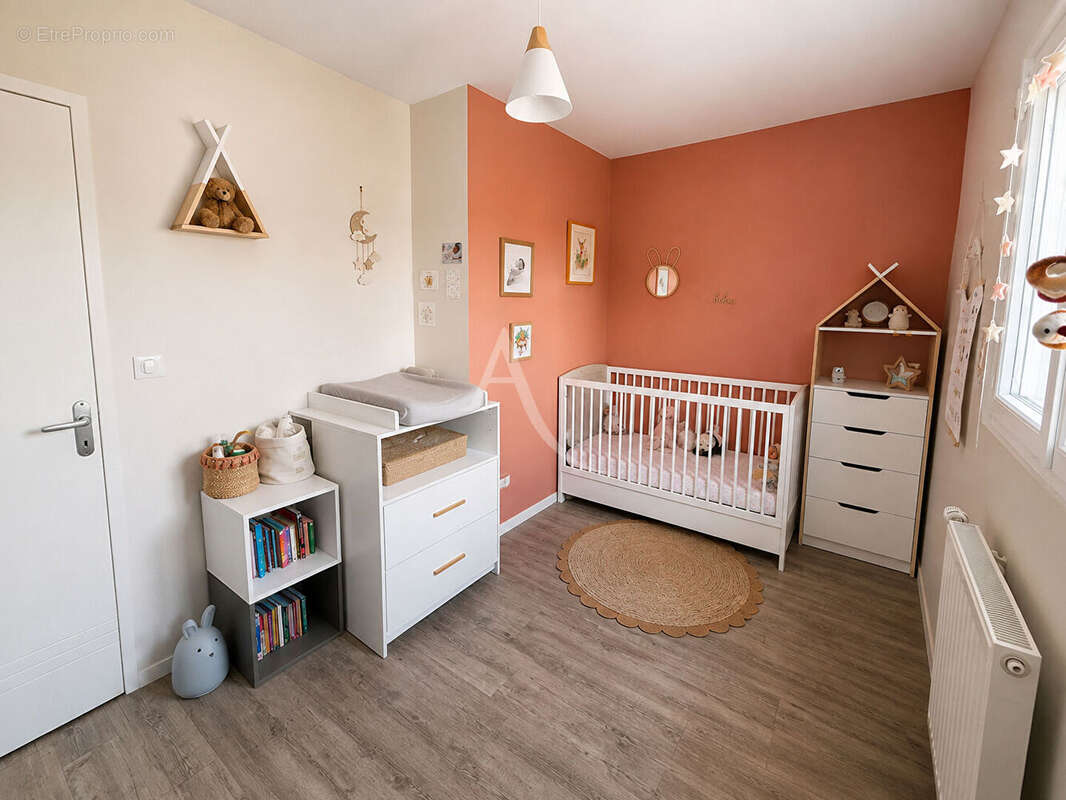 Maison Coueron, 2015, garage, entièrement clos - photo 13