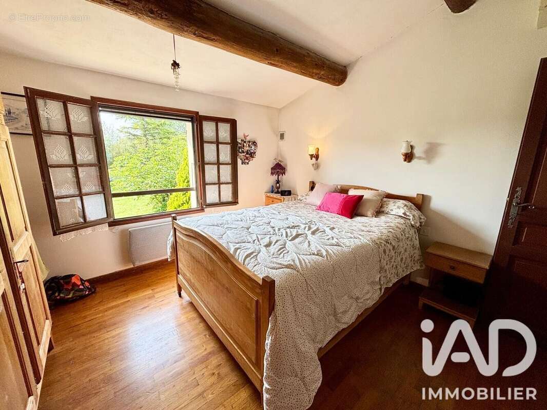 Maison 97 m² à Saint-Saturnin-Les-Avignon  - photo 6