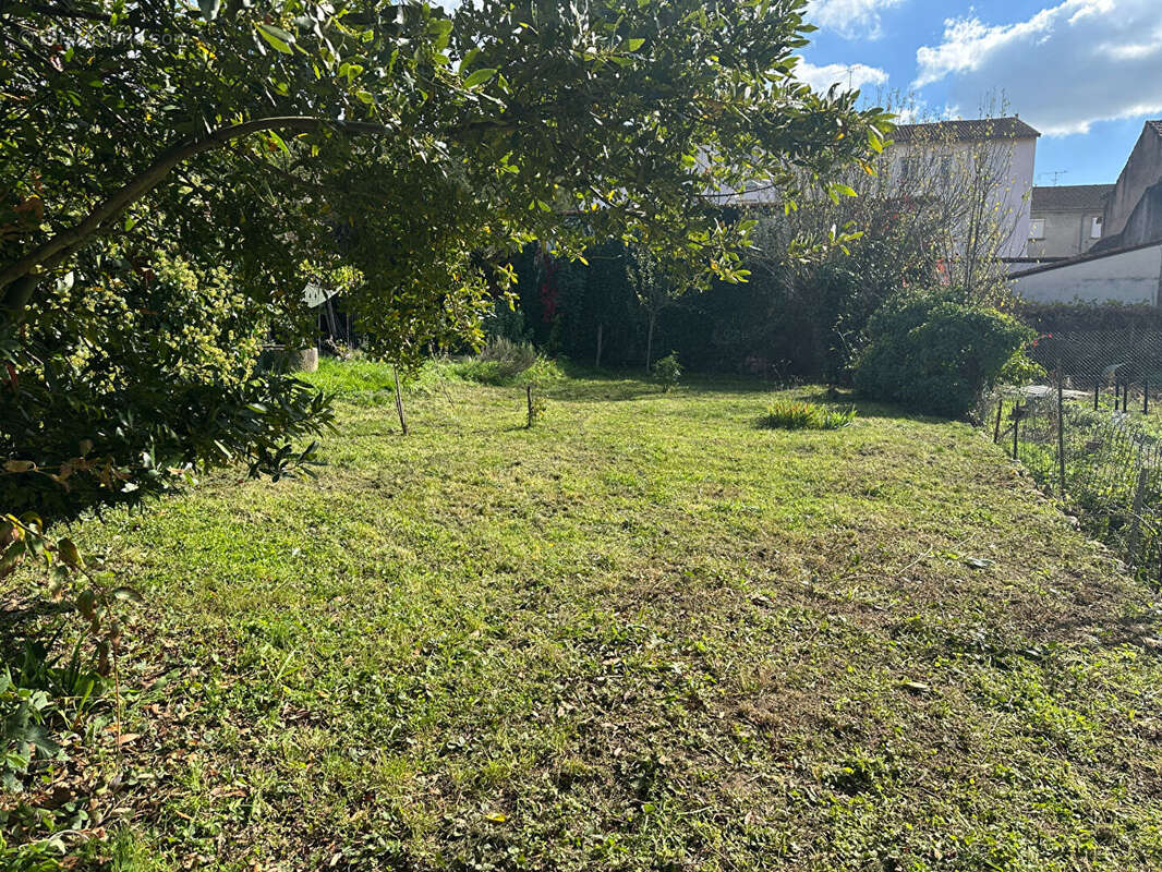 Terrain à VILLEFRANCHE-DE-ROUERGUE