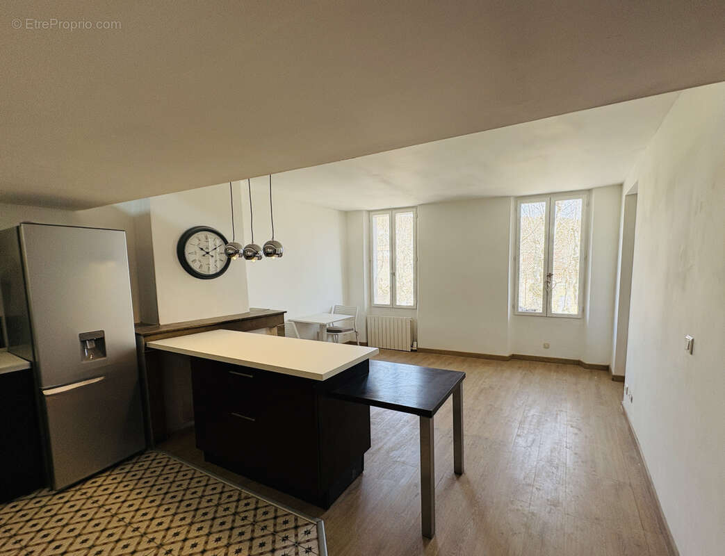 Appartement rénové, en plein centre, très lumineux. - photo 6