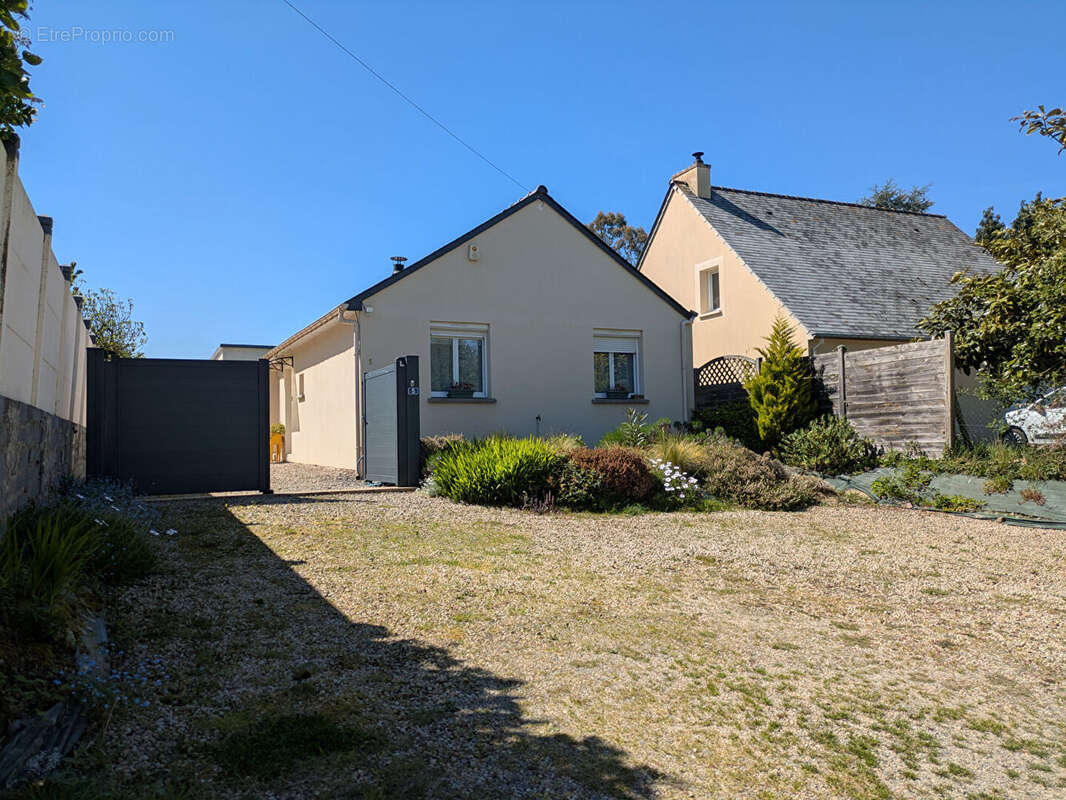 Maison à LE TRONCHET