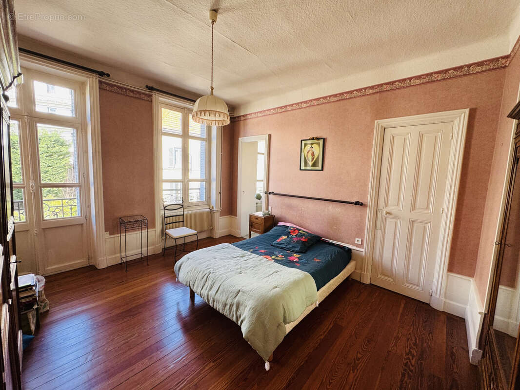 Appartement à THIERS