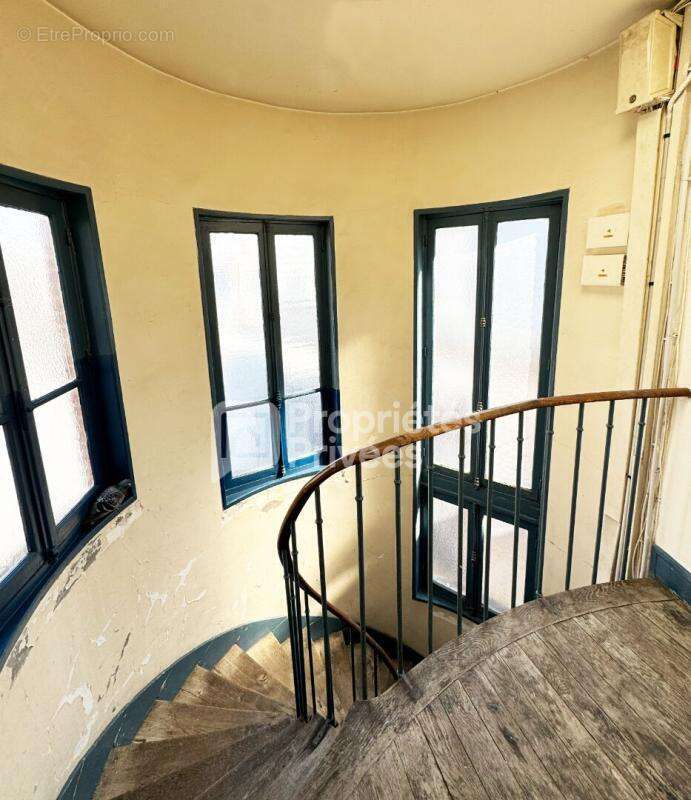 Appartement à PARIS-8E