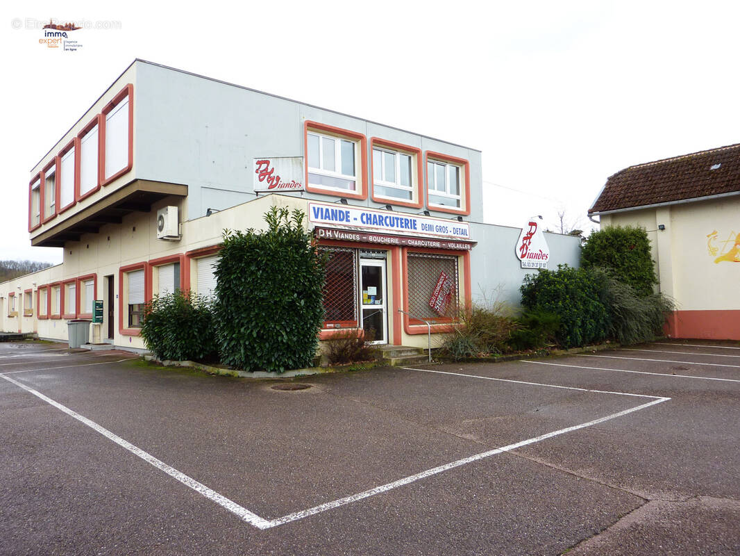 Commerce à MIRECOURT