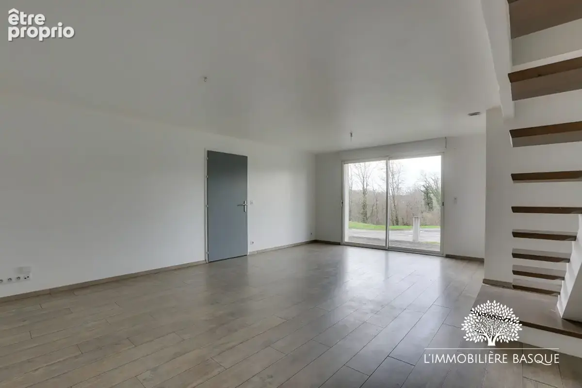 Maison 4 pièces 97 m² à vendre à Bassussarry (64200) - photo 6
