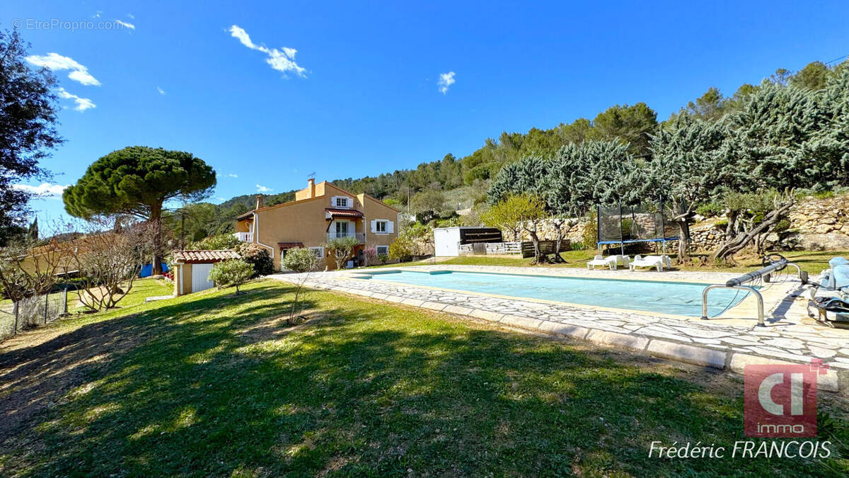 Maison à CAMPS-LA-SOURCE