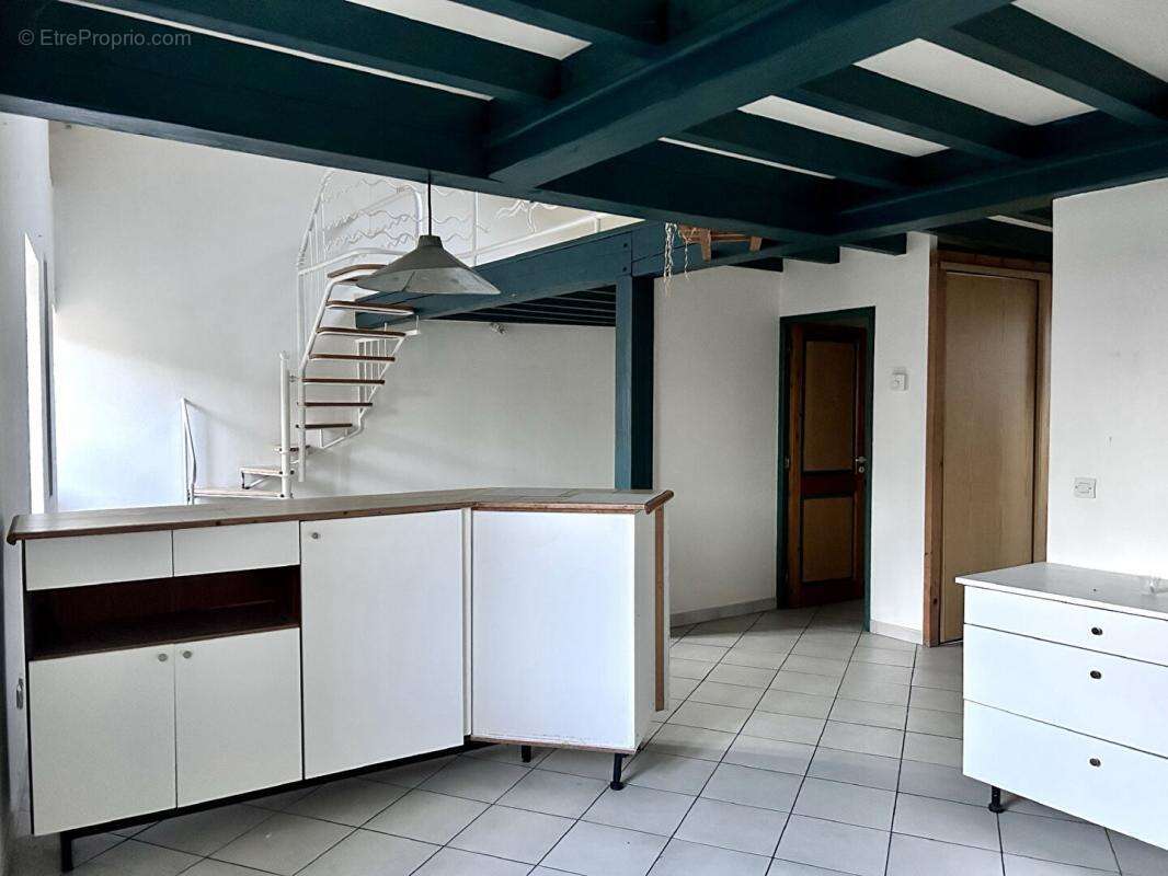 Appartement à BESSENAY