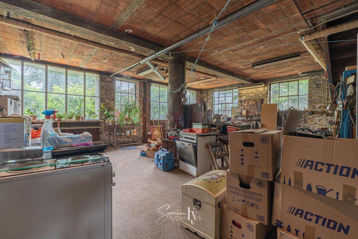 Maison 115 m² à Saint-Priest-Ligoure  - photo 4