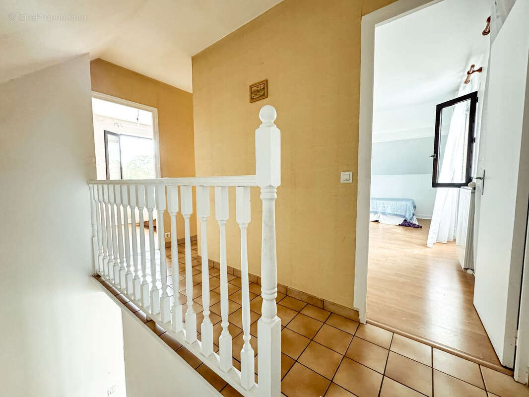Maison à SARTROUVILLE