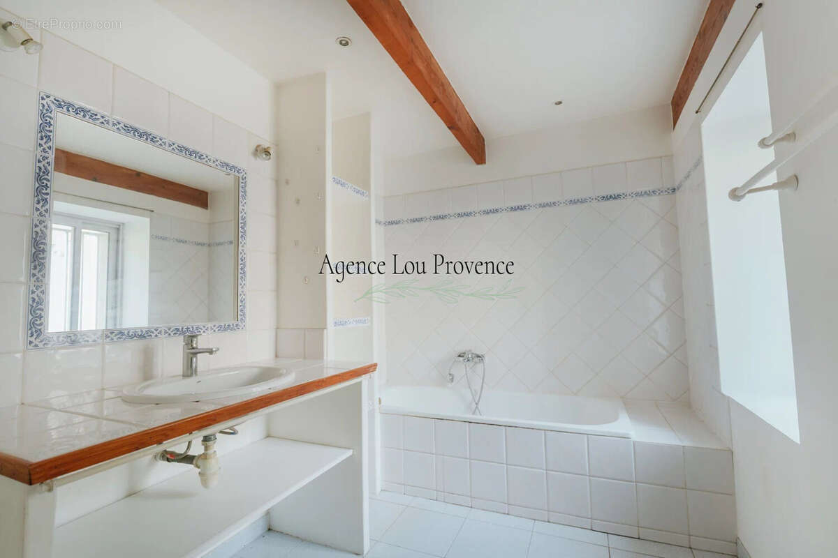 Maison 153 m² à Noves  - photo 8