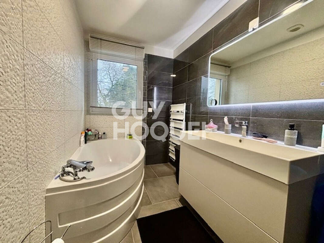 Maison à AUBERCHICOURT