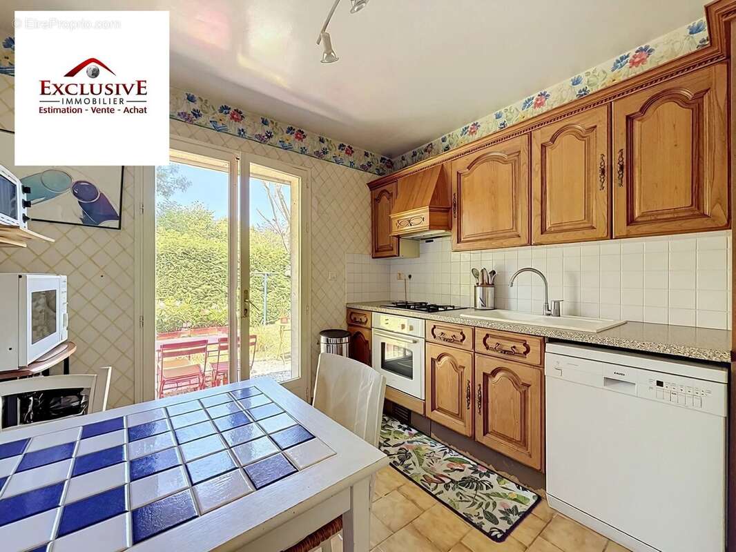 Maison 106 m² à Saint-Arnoult  - photo 4