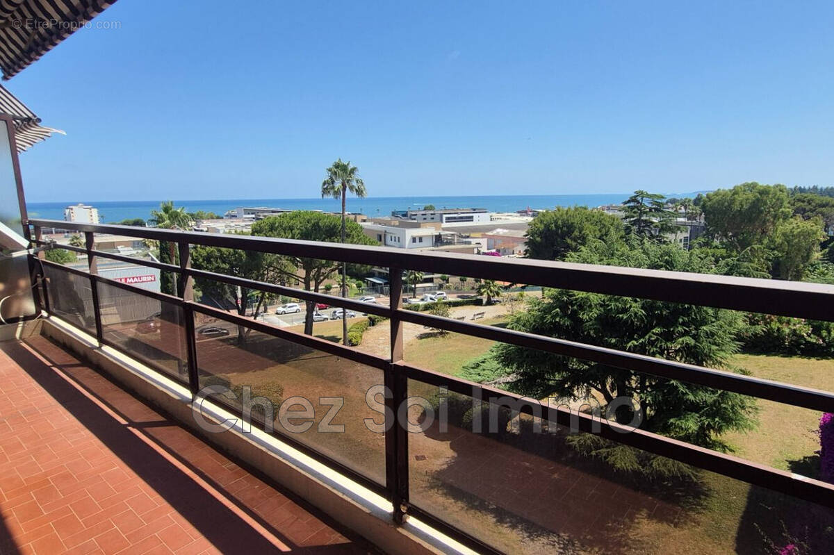 Appartement à VILLENEUVE-LOUBET