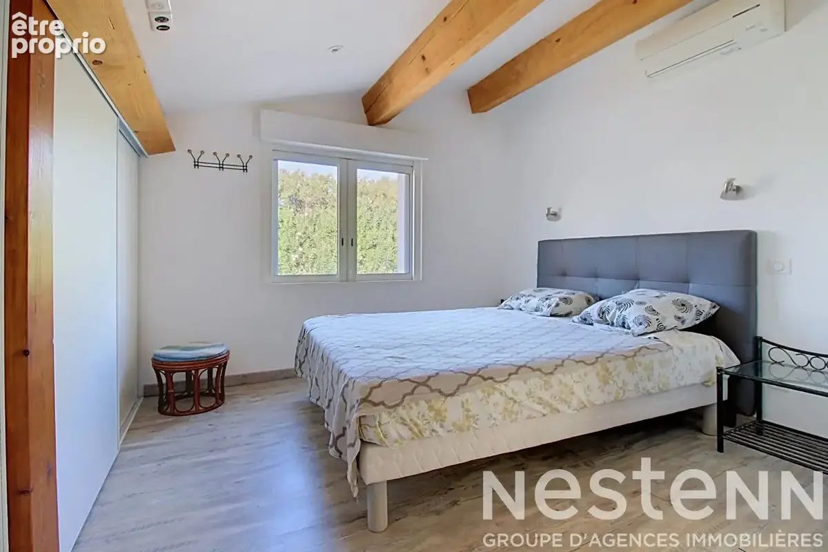 A VENDRE - Maison 70 m² , 2 chambres, piscine , garage , grand terrain idéal camping  car . - photo 8