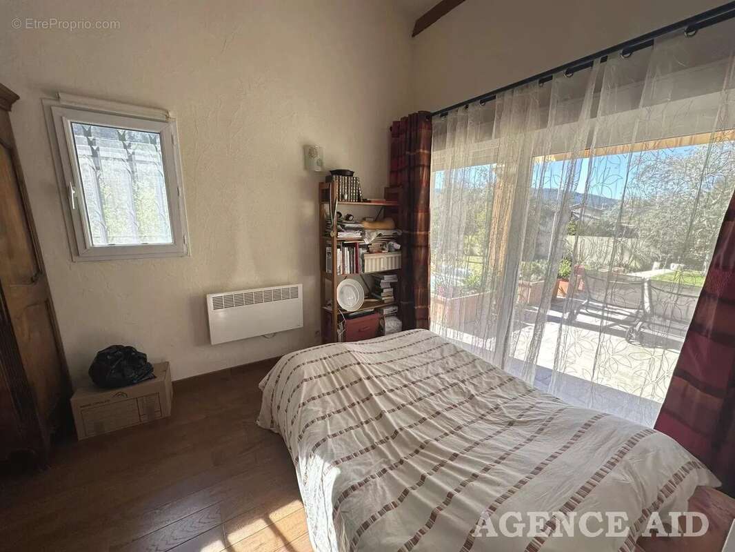 Maison à CUGES-LES-PINS