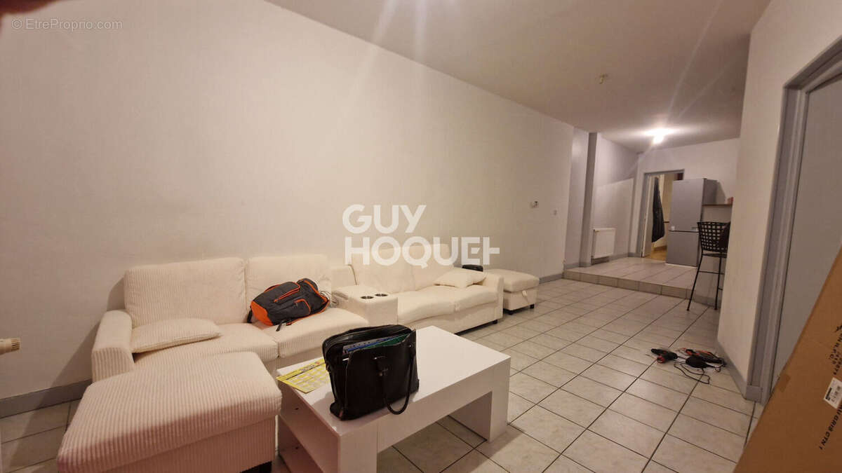 Appartement à ROUGEMONT-LE-CHATEAU