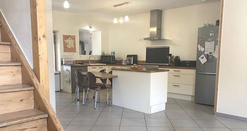 Maison à VAUX-EN-BUGEY