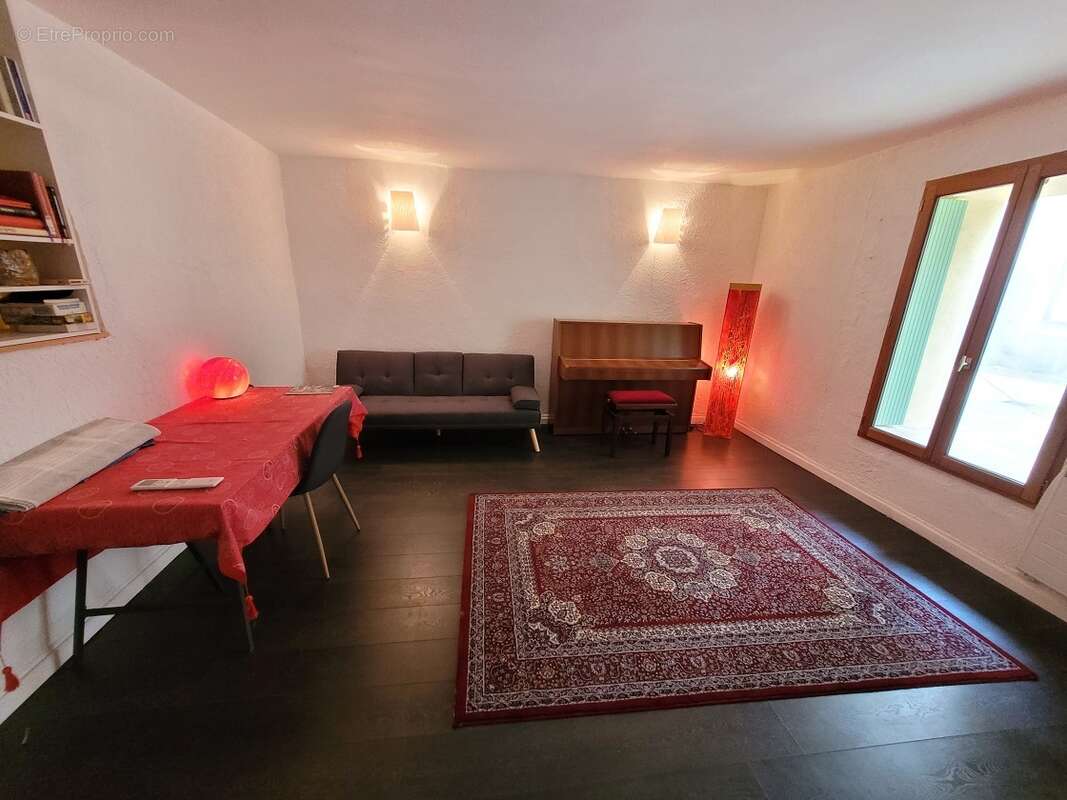 Maison à CAPESTANG