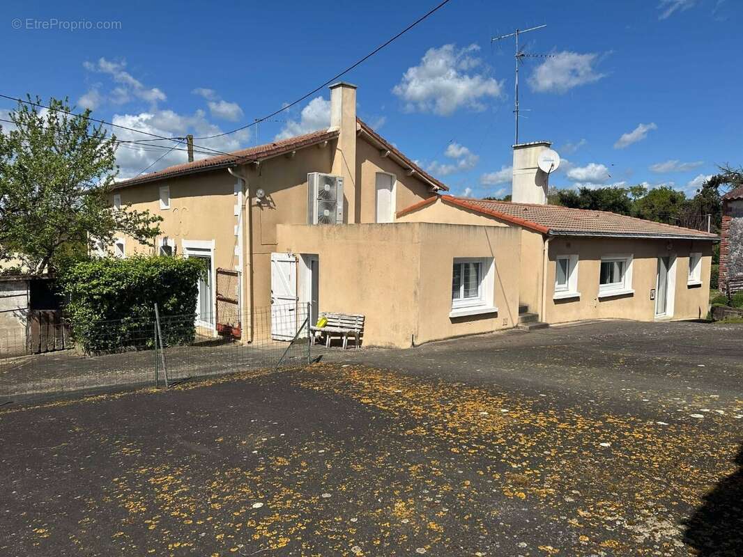 Maison à LA JUMELLIERE