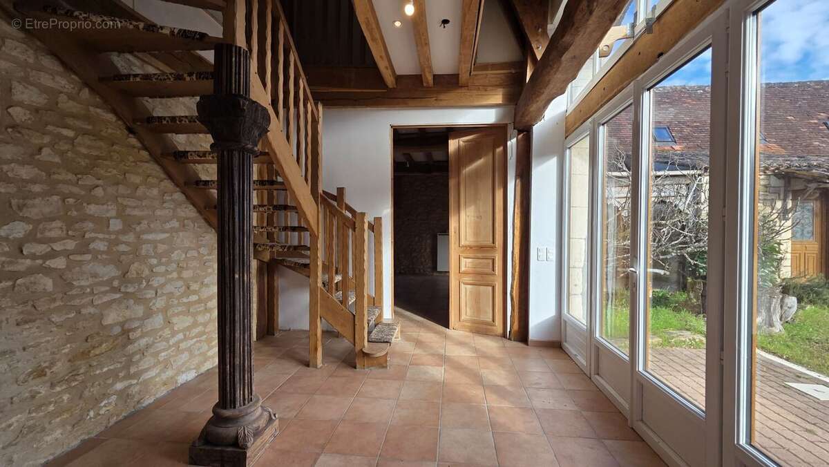 Hall d'entrée - Maison à LE BUGUE