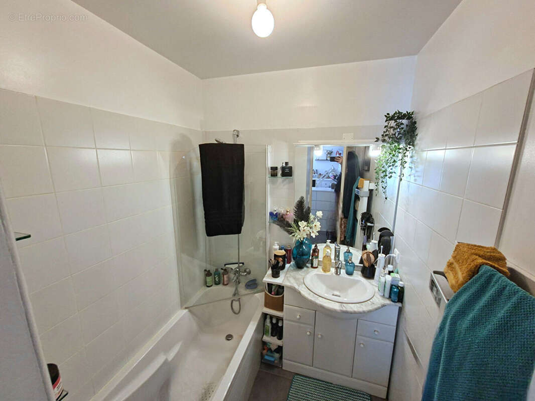Exclusivité à Pertuis : Superbe Appartement 2 pièces avec Terrasse et Parking - photo 9