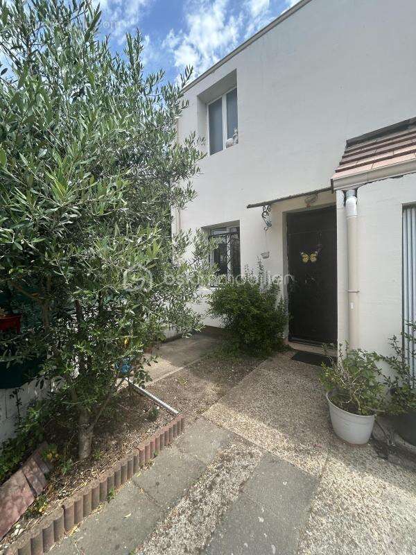 Maison à GOUSSAINVILLE