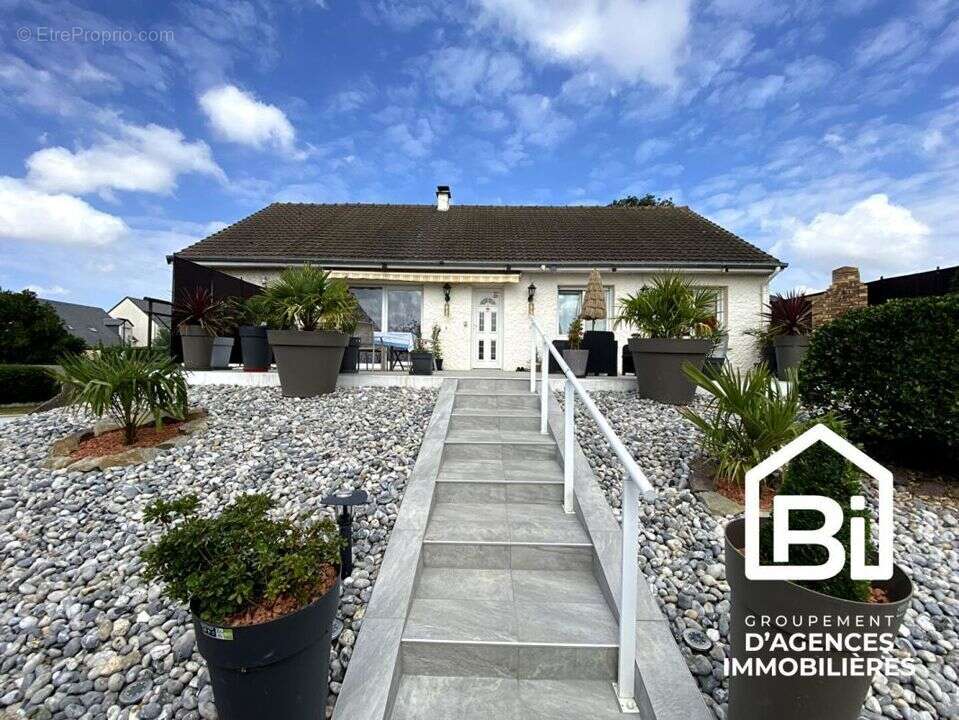 Maison à DEMOUVILLE
