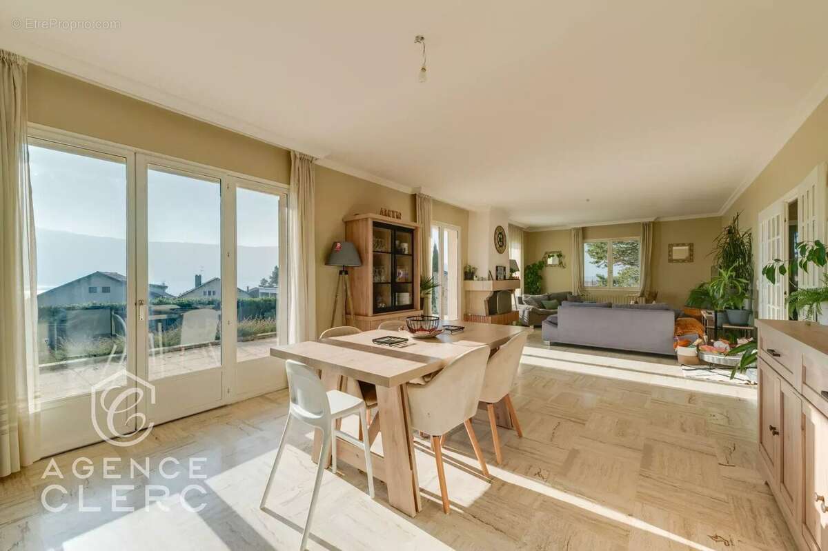 Maison à VEYRIER-DU-LAC