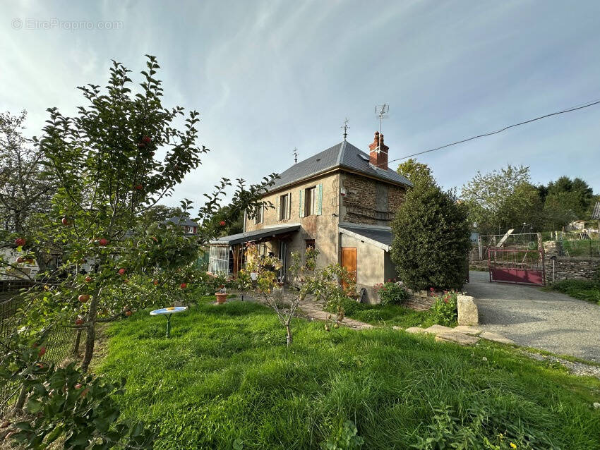 Maison à SAINTE-CHRISTINE
