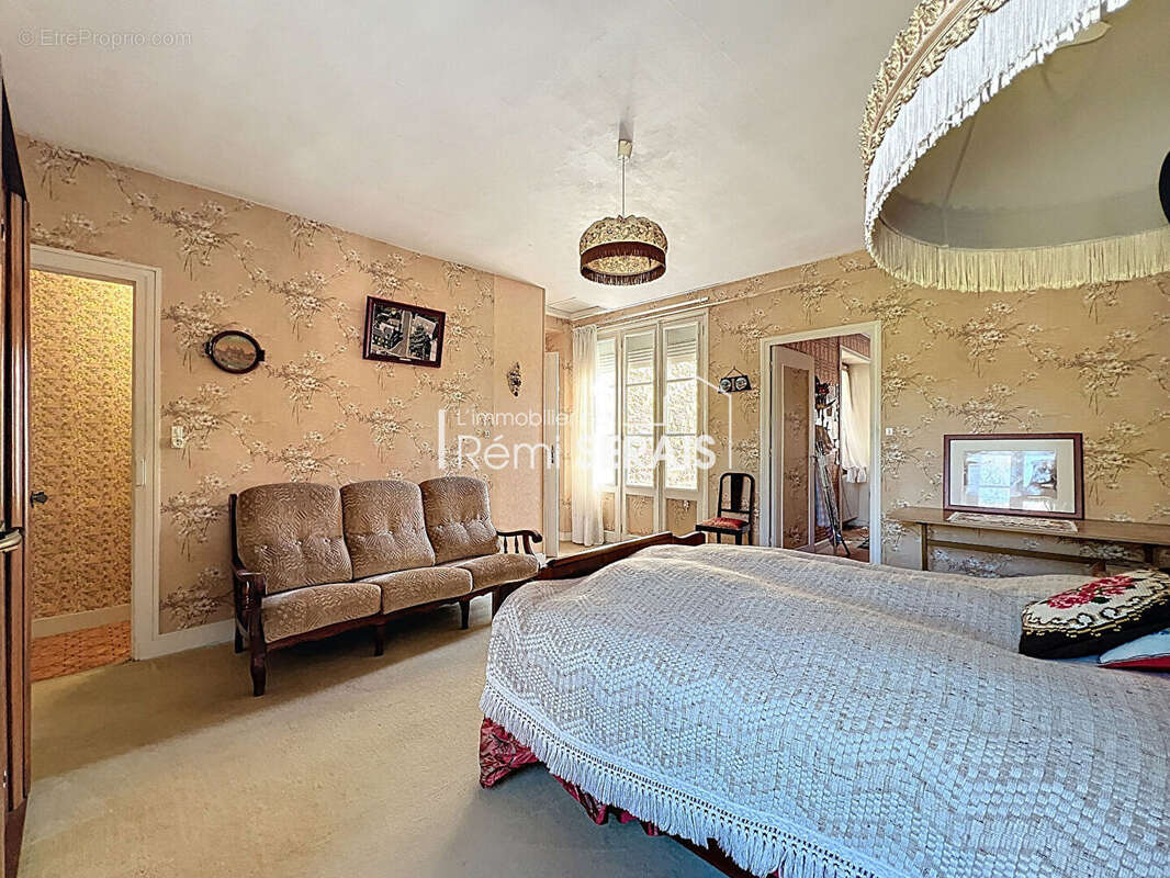 Maison à CONDE-SUR-NOIREAU