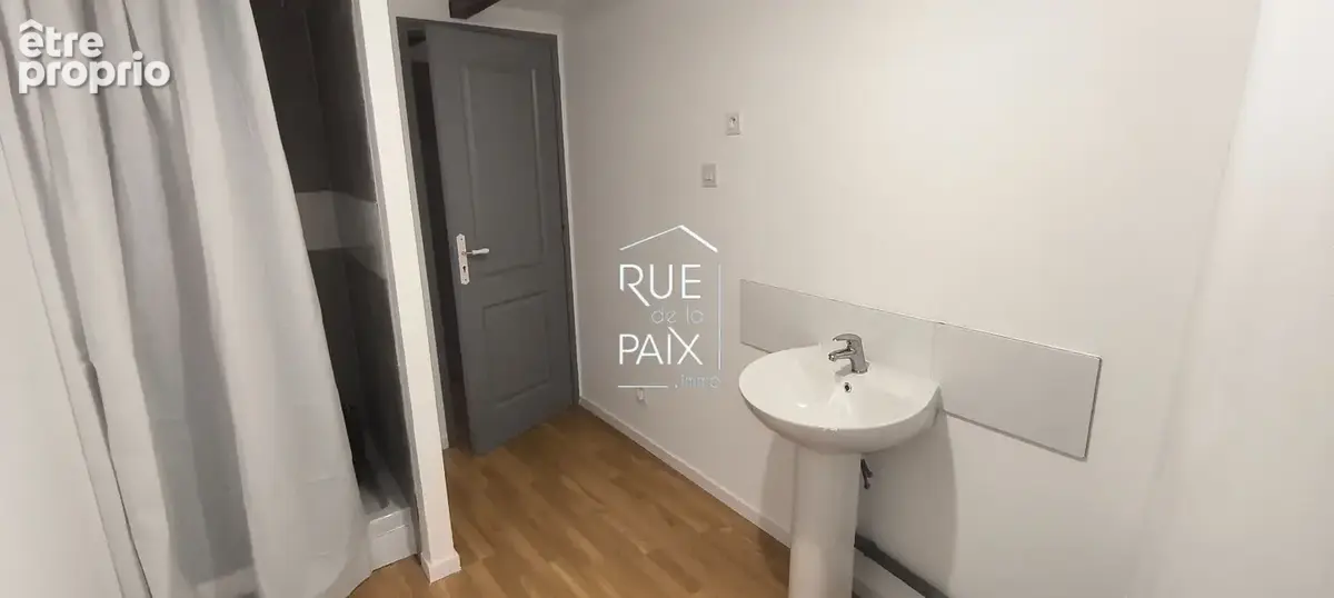 Maison de bourg rénovée - photo 8
