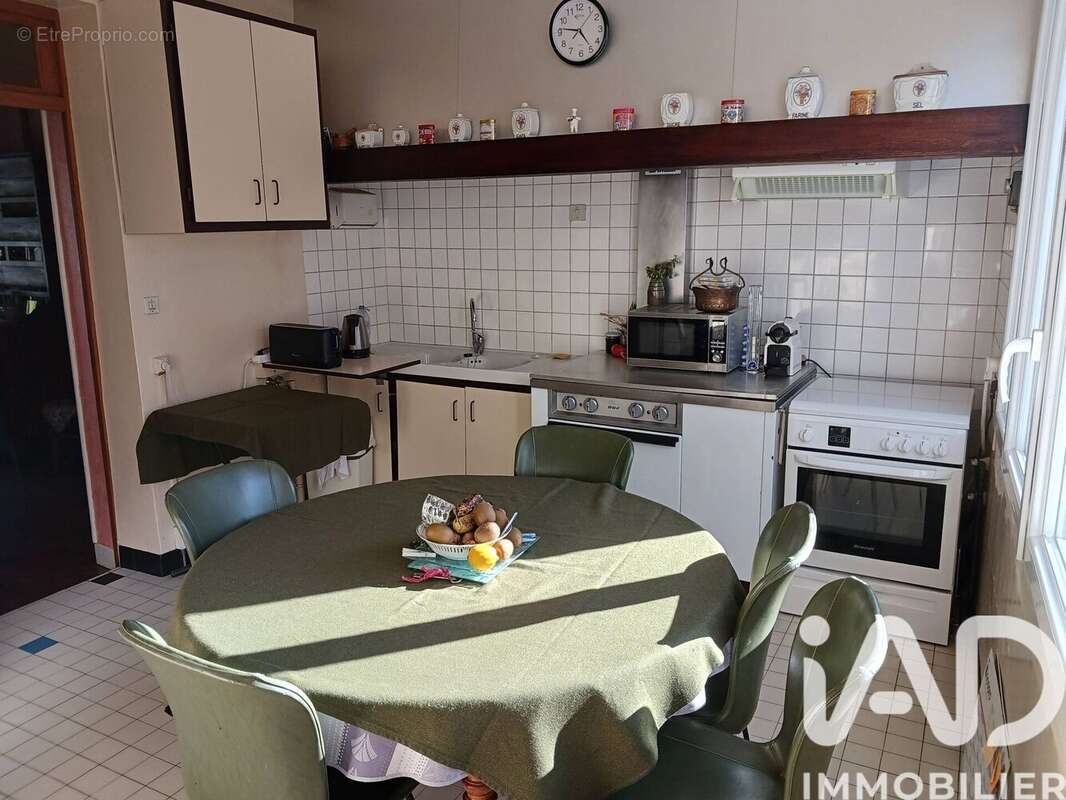 Maison 173 m² à Saint-Martin-L'ars  - photo 6