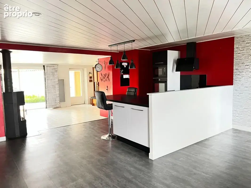 Maison 6 pièces 151 m² · à La Flocelliere · 151 m² · 229 000 €