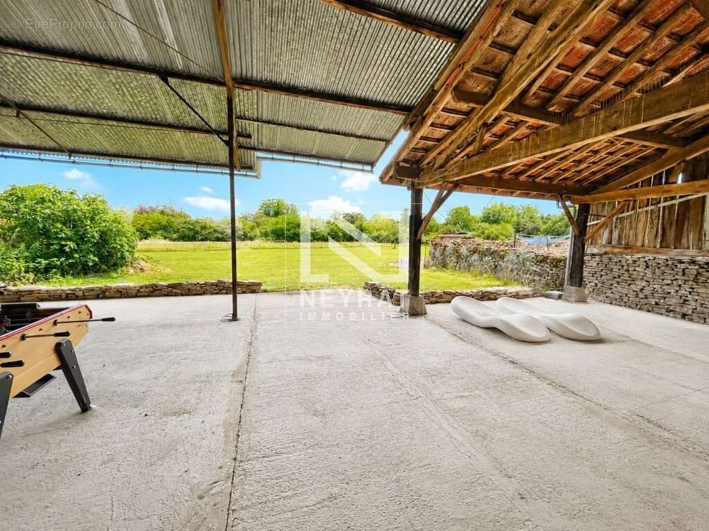 Propriété de charme rénovée avec prestations haut de gamme, grange remarquable et fort potentiel d'aménagement - photo 20
