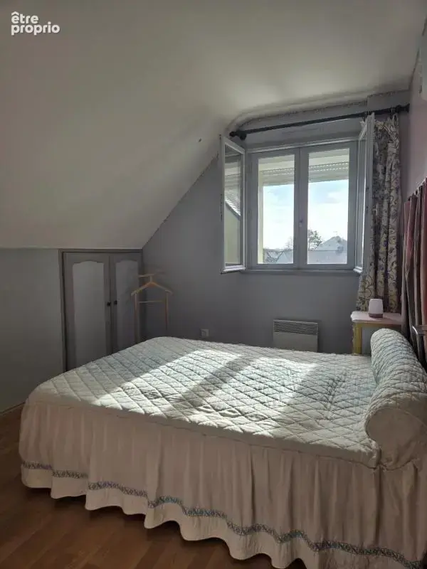 Maison 5 chambres et un bureau centre bourg - photo 10