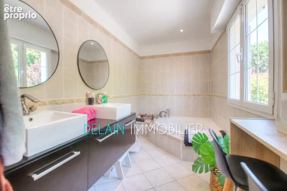 Maison 7 pièces 233 m² à vendre à Cagnes-Sur-Mer (06800) - photo 6