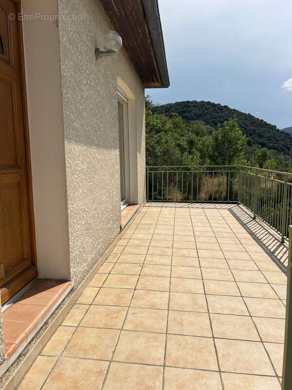 Villa T4 avec vue dominante sur le village de Laroque de Fa - photo 22