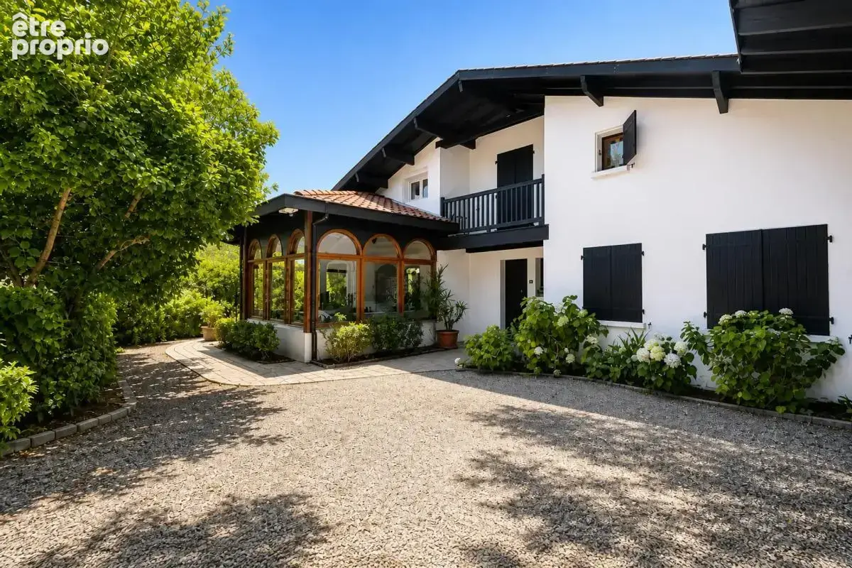 Maison de 10 pièces de 258 m² à Bayonne - photo 6