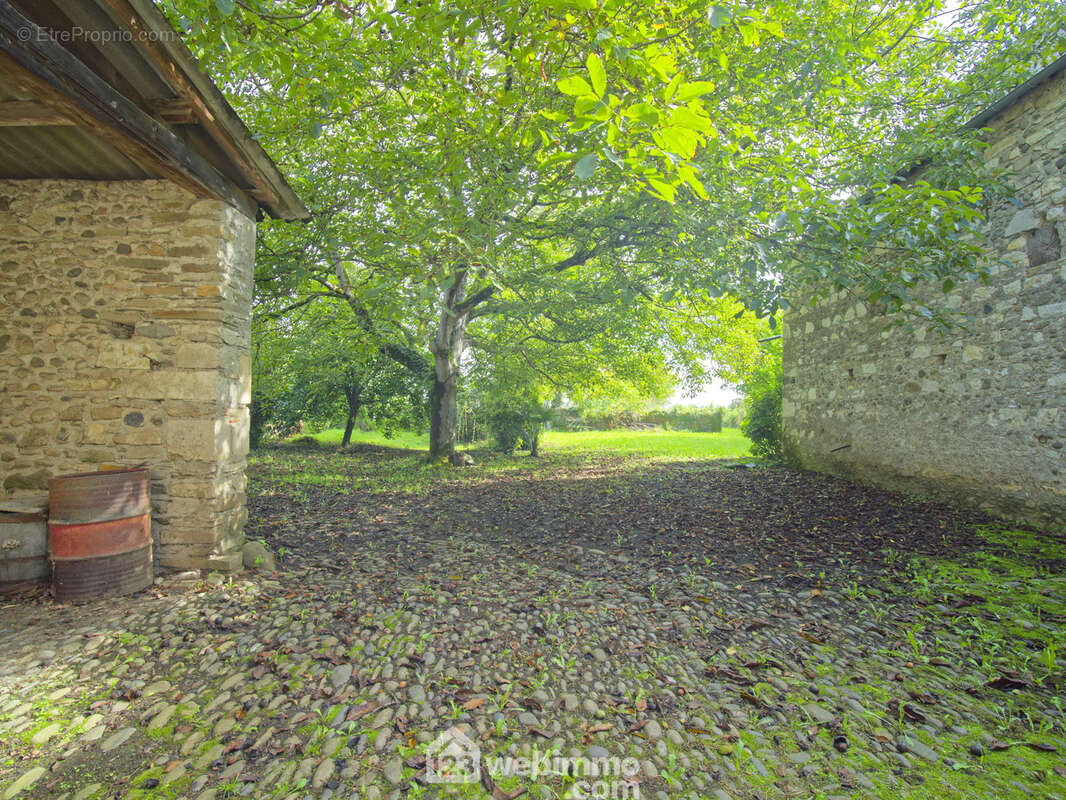 Maison à ARROS-DE-NAY
