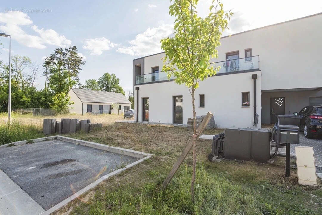 Maison à AUMENANCOURT