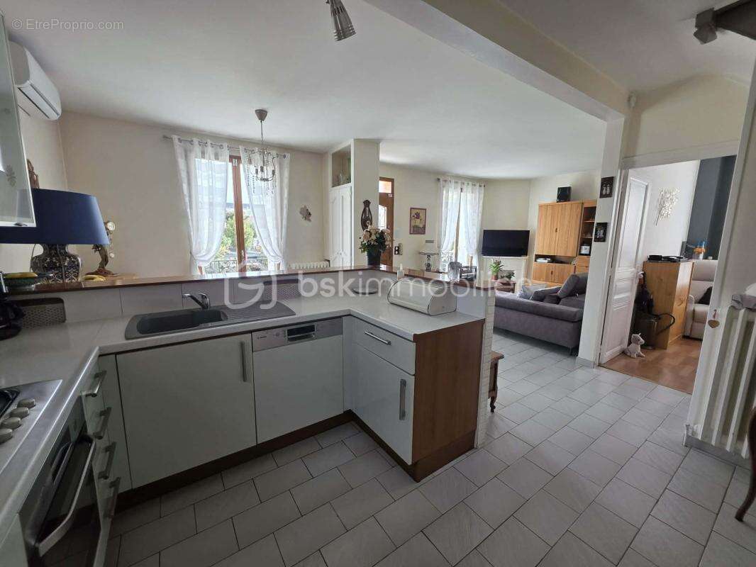 Maison à LE PERREUX-SUR-MARNE