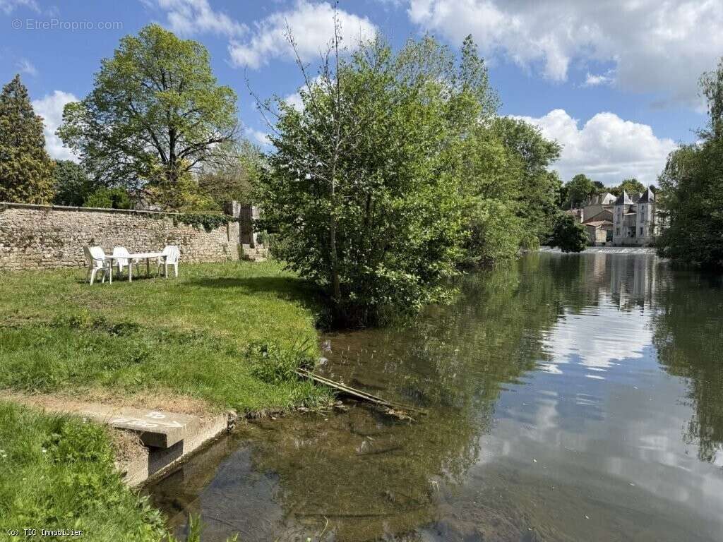 Maison à CIVRAY