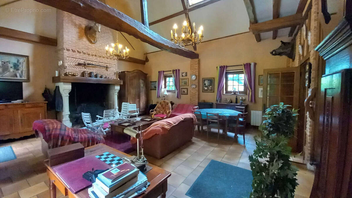 Maison à SAINT-JOUIN-BRUNEVAL