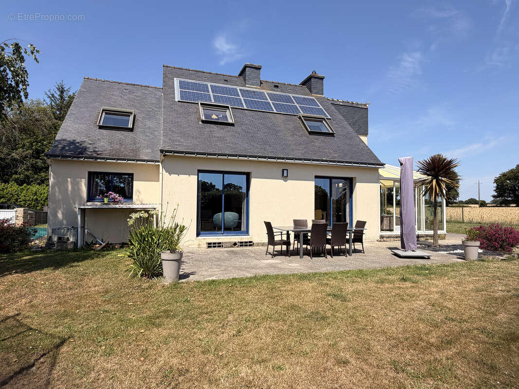 Maison à PLOUGOUMELEN